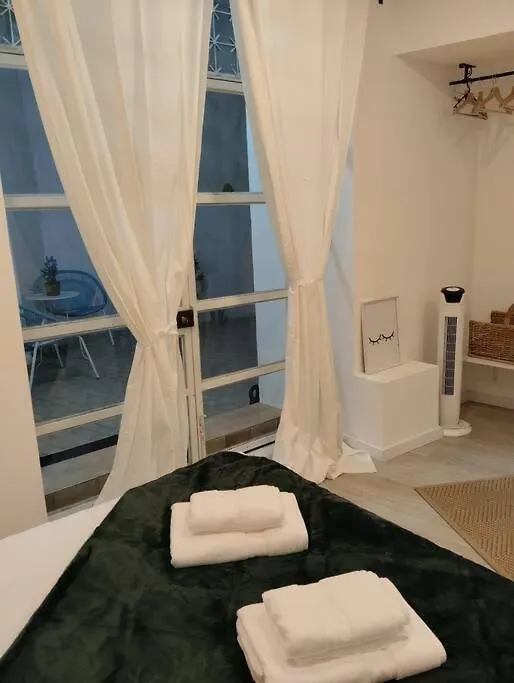 Alfama'S Hidden Terrace Gem Apartment Lisbon